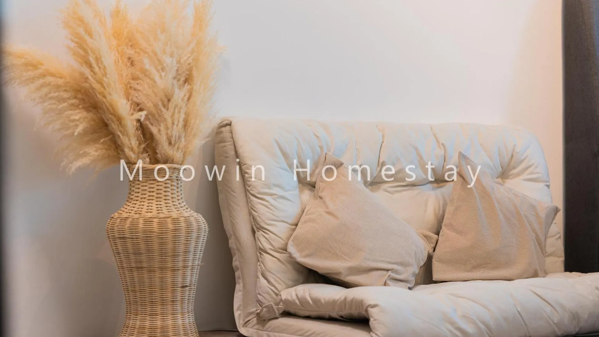 Comfy Studio Room By Moowin Perai